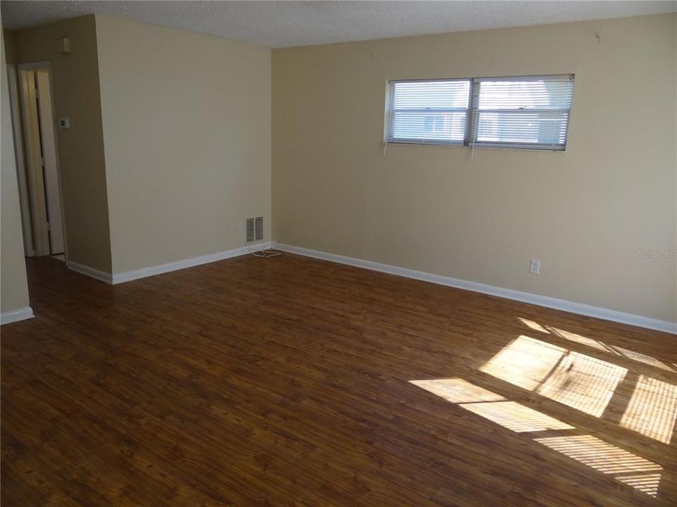 For Sale: $445,000 (4 beds, 0 baths, 1750 Square Feet)