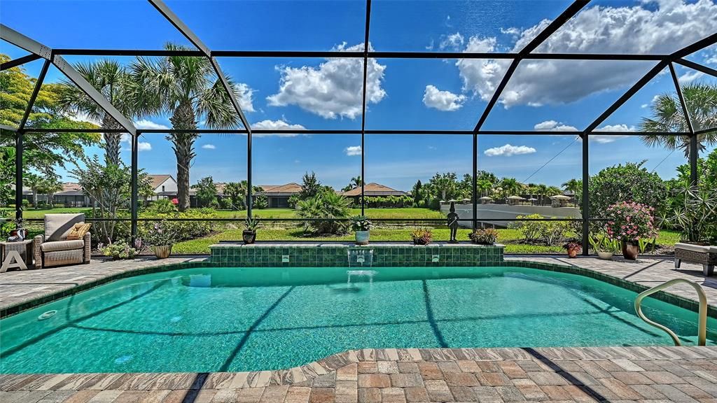 Activo con contrato: $850,000 (3 camas, 3 baños, 2483 Pies cuadrados)