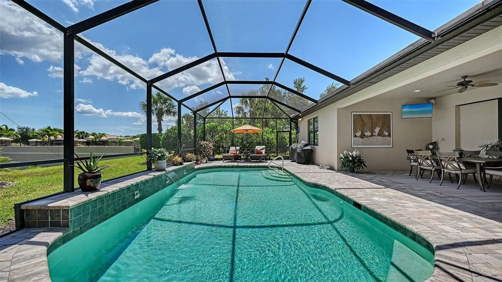 Activo con contrato: $850,000 (3 camas, 3 baños, 2483 Pies cuadrados)