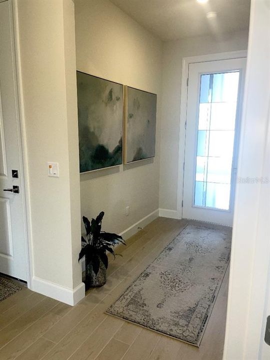 Activo con contrato: $599,900 (2 camas, 2 baños, 1827 Pies cuadrados)