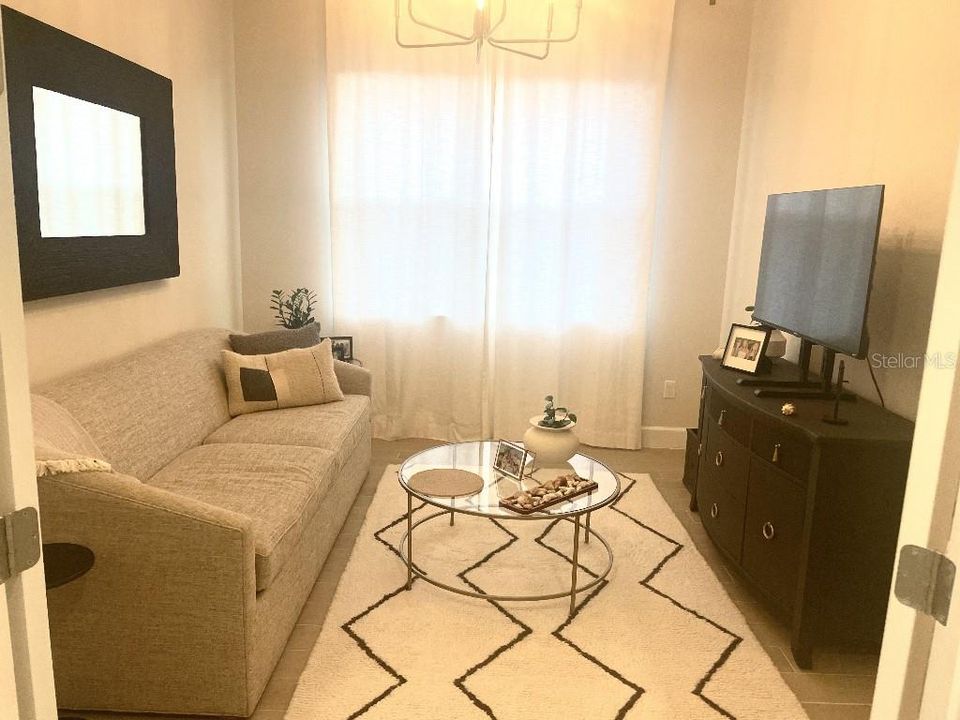 Activo con contrato: $599,900 (2 camas, 2 baños, 1827 Pies cuadrados)