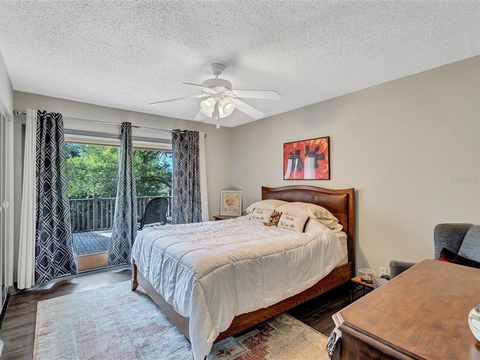 For Sale: $400,000 (2 beds, 2 baths, 1765 Square Feet)