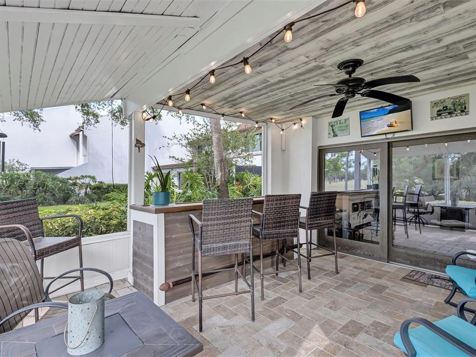 For Sale: $400,000 (2 beds, 2 baths, 1765 Square Feet)