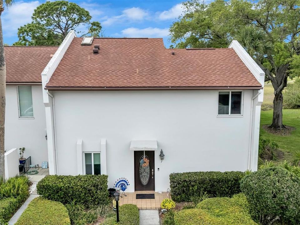 For Sale: $400,000 (2 beds, 2 baths, 1765 Square Feet)