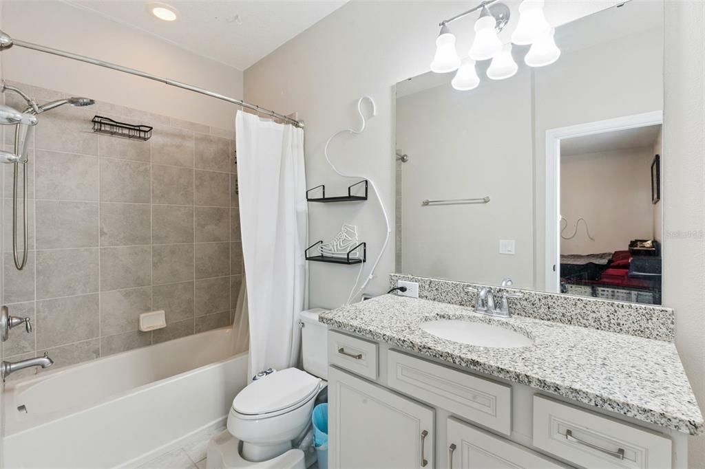 En Venta: $479,000 (3 camas, 2 baños, 2120 Pies cuadrados)