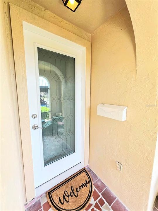 For Sale: $61,900 (2 beds, 1 baths, 975 Square Feet)