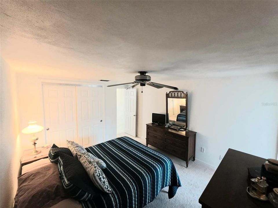 For Sale: $61,900 (2 beds, 1 baths, 975 Square Feet)
