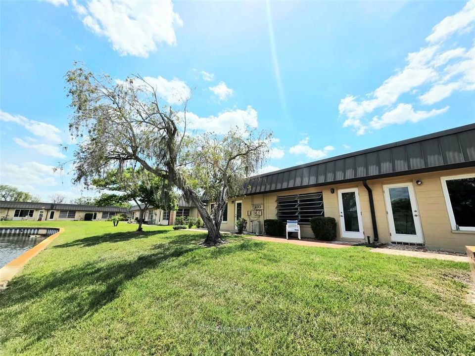 For Sale: $61,900 (2 beds, 1 baths, 975 Square Feet)