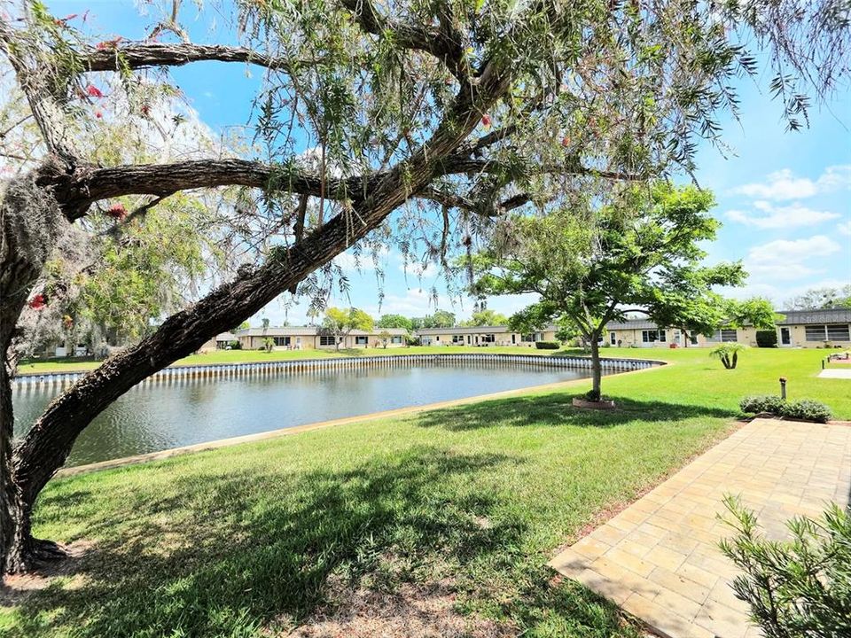 For Sale: $61,900 (2 beds, 1 baths, 975 Square Feet)