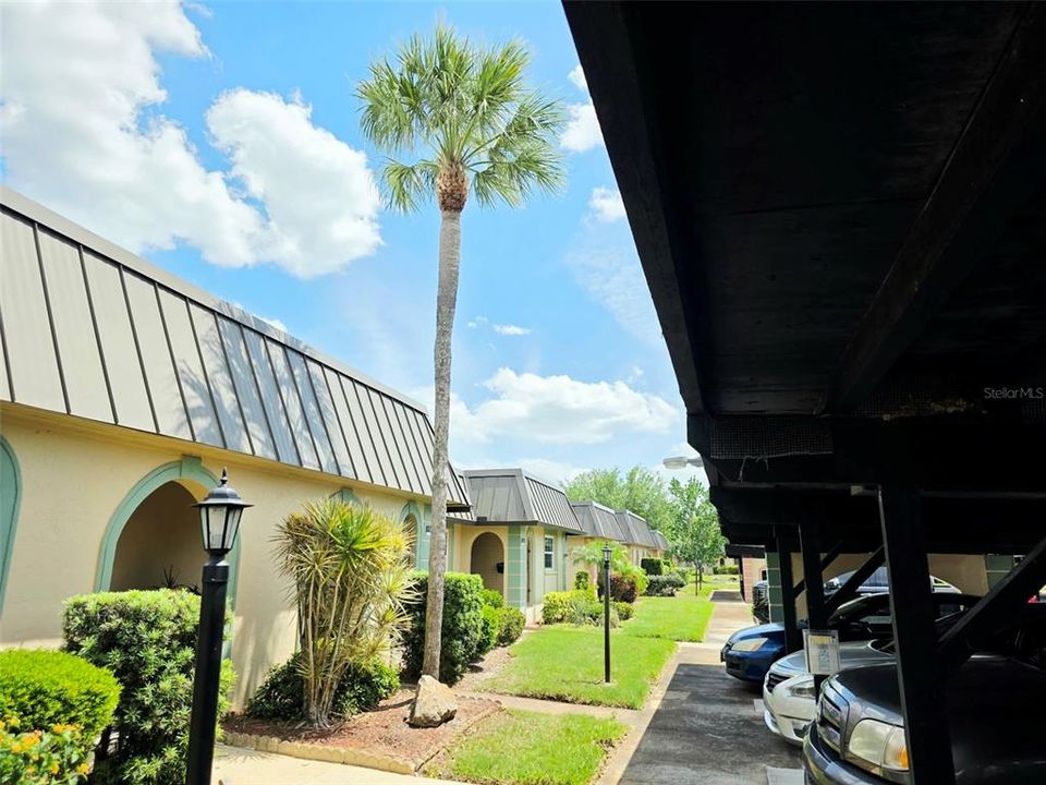For Sale: $61,900 (2 beds, 1 baths, 975 Square Feet)