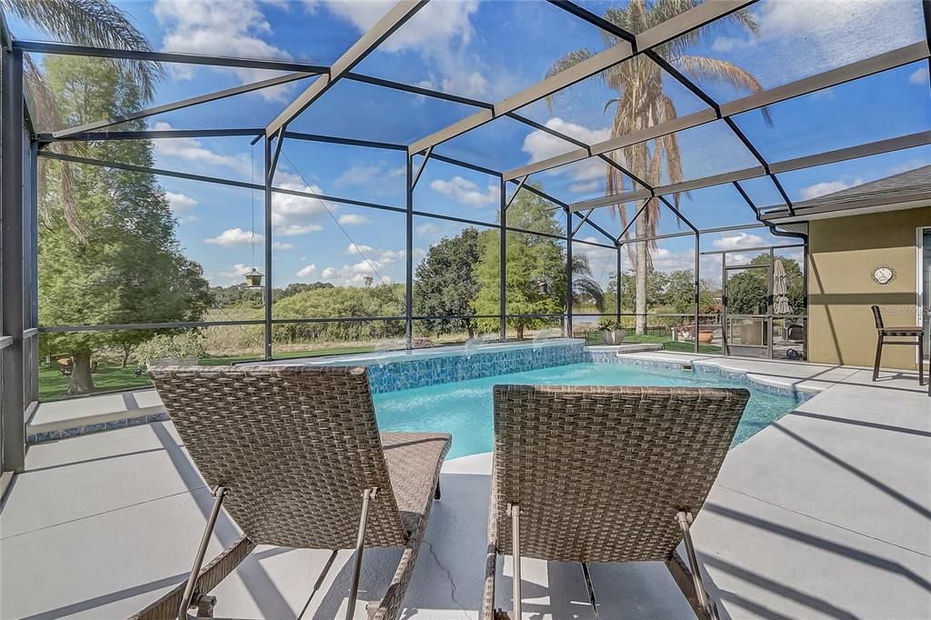 Activo con contrato: $929,000 (4 camas, 3 baños, 3009 Pies cuadrados)