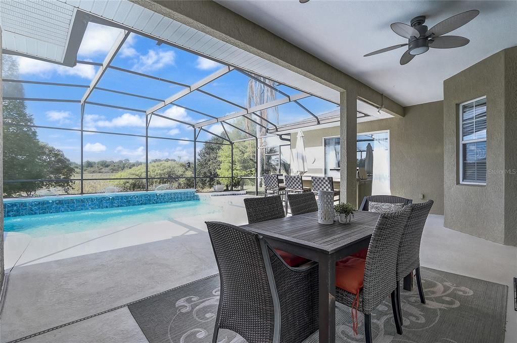 Activo con contrato: $929,000 (4 camas, 3 baños, 3009 Pies cuadrados)