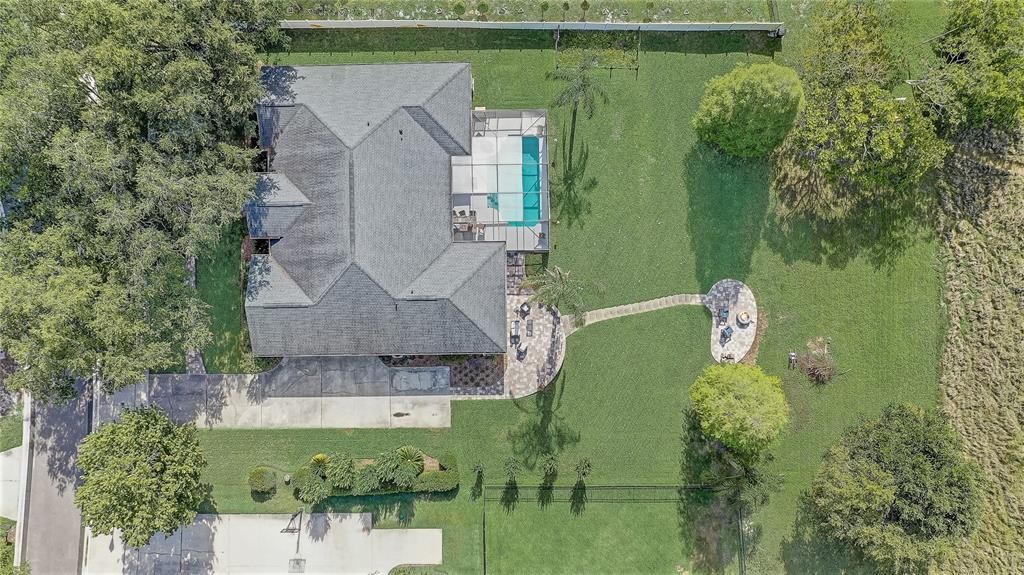 Activo con contrato: $929,000 (4 camas, 3 baños, 3009 Pies cuadrados)
