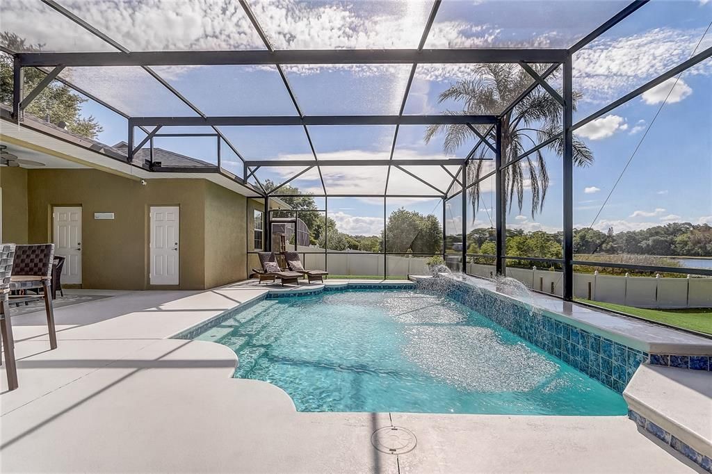 Activo con contrato: $929,000 (4 camas, 3 baños, 3009 Pies cuadrados)