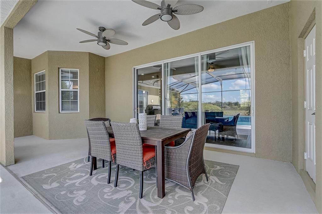 Activo con contrato: $929,000 (4 camas, 3 baños, 3009 Pies cuadrados)