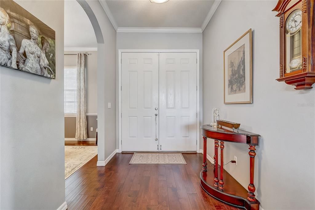 Activo con contrato: $929,000 (4 camas, 3 baños, 3009 Pies cuadrados)