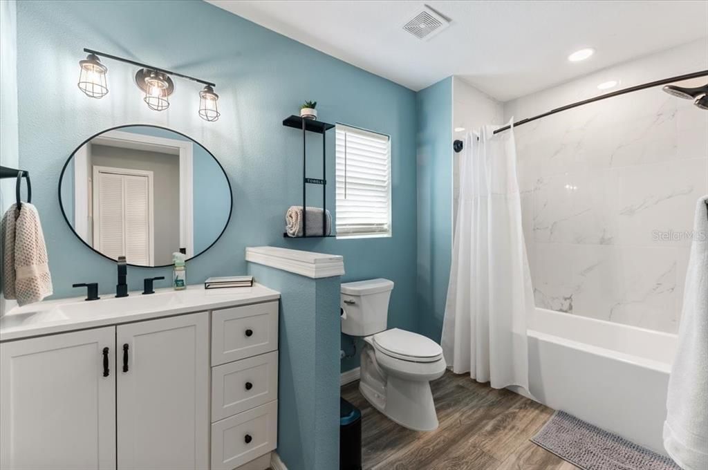 Active With Contract: $950,000 (5 beds, 3 baths, 2511 Square Feet)
