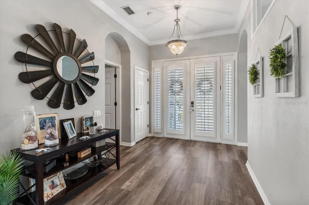 Active With Contract: $950,000 (5 beds, 3 baths, 2511 Square Feet)