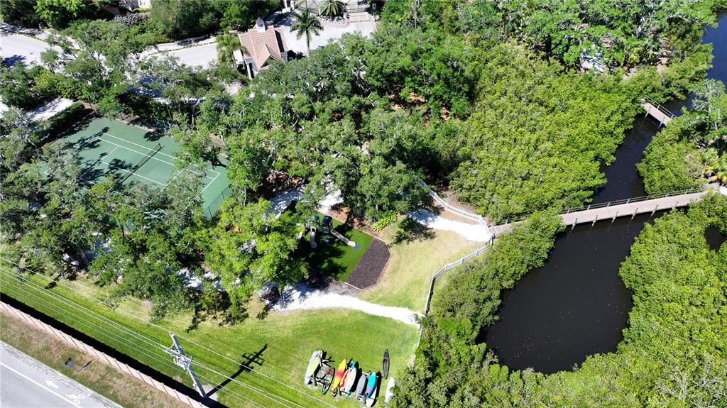 Active With Contract: $950,000 (5 beds, 3 baths, 2511 Square Feet)