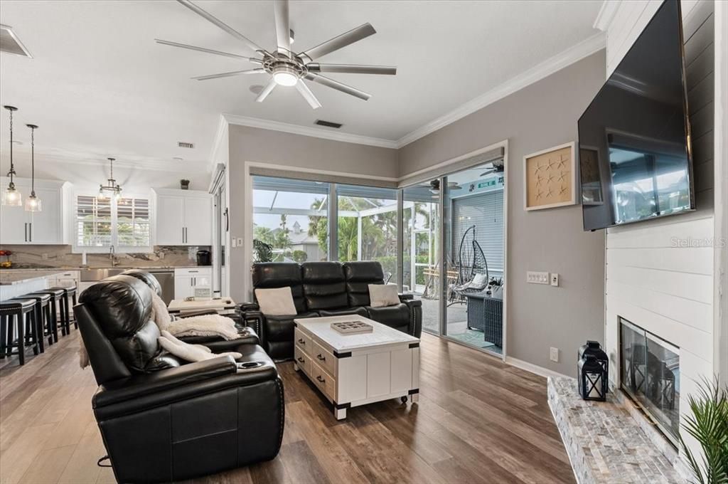 Active With Contract: $950,000 (5 beds, 3 baths, 2511 Square Feet)