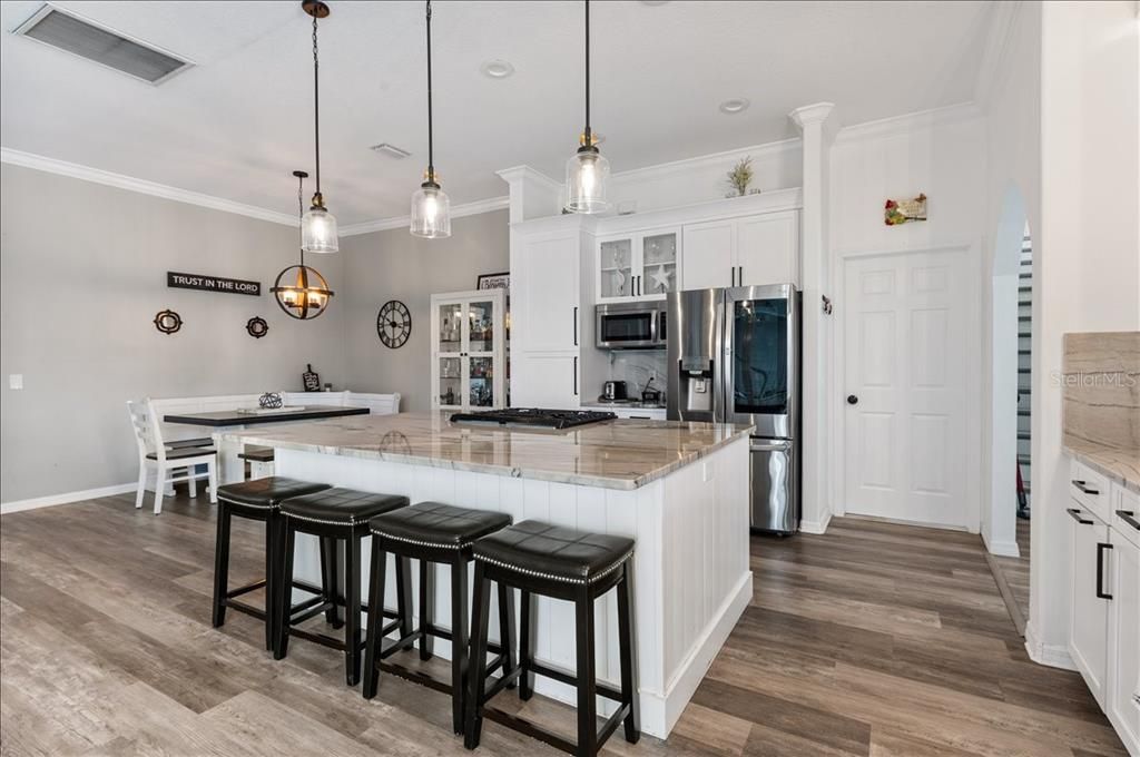 Active With Contract: $950,000 (5 beds, 3 baths, 2511 Square Feet)