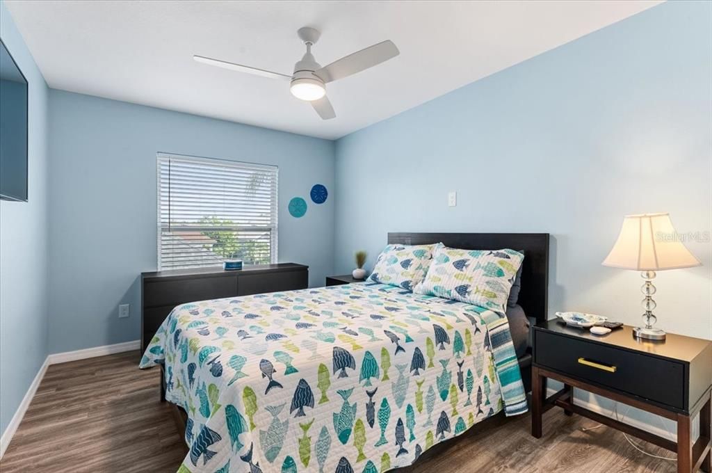 Active With Contract: $950,000 (5 beds, 3 baths, 2511 Square Feet)