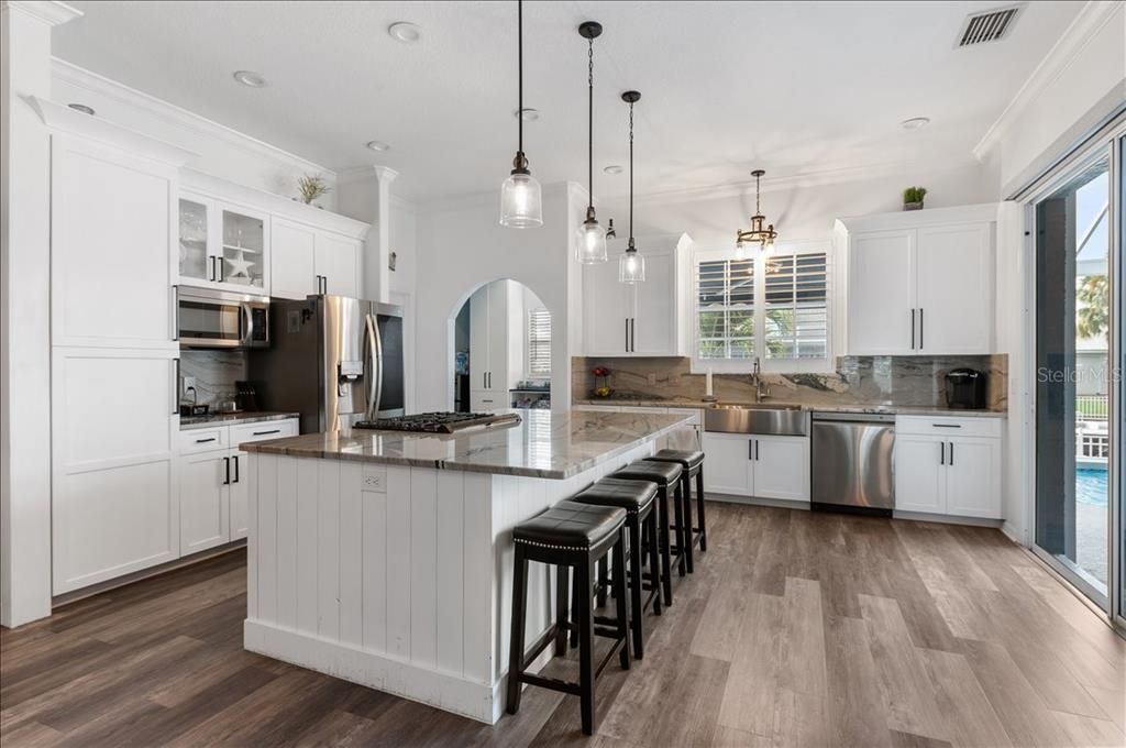 Active With Contract: $950,000 (5 beds, 3 baths, 2511 Square Feet)