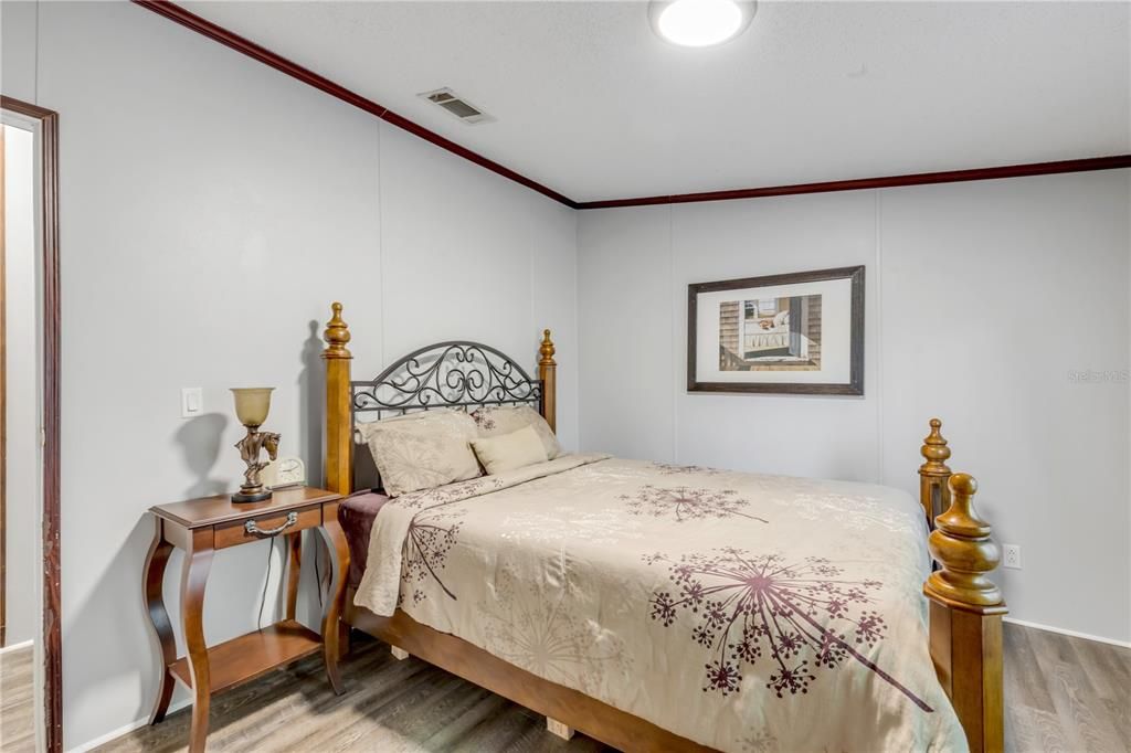 Activo con contrato: $459,900 (4 camas, 2 baños, 2280 Pies cuadrados)