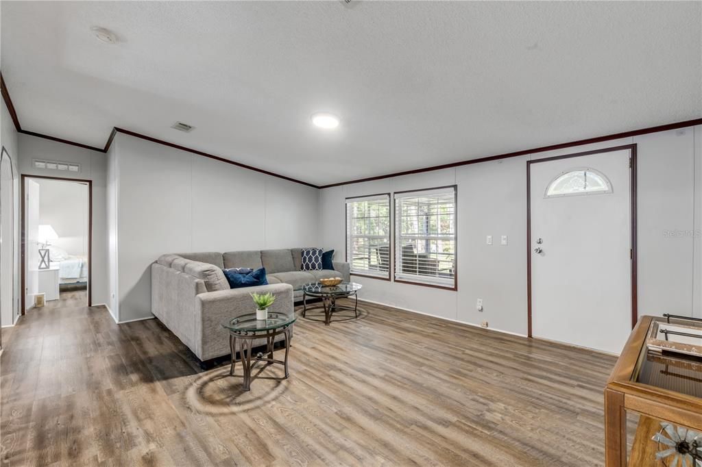 Activo con contrato: $459,900 (4 camas, 2 baños, 2280 Pies cuadrados)