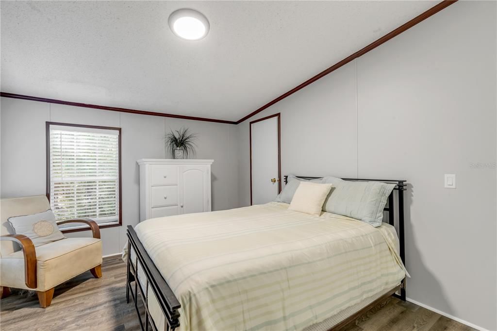 Activo con contrato: $459,900 (4 camas, 2 baños, 2280 Pies cuadrados)