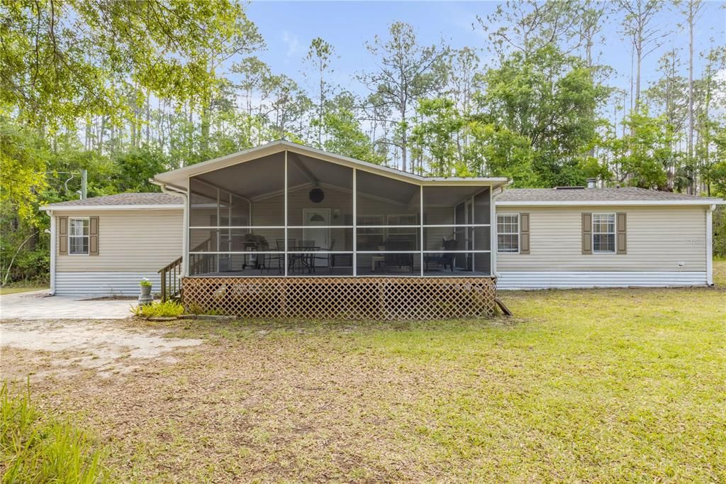 Activo con contrato: $459,900 (4 camas, 2 baños, 2280 Pies cuadrados)