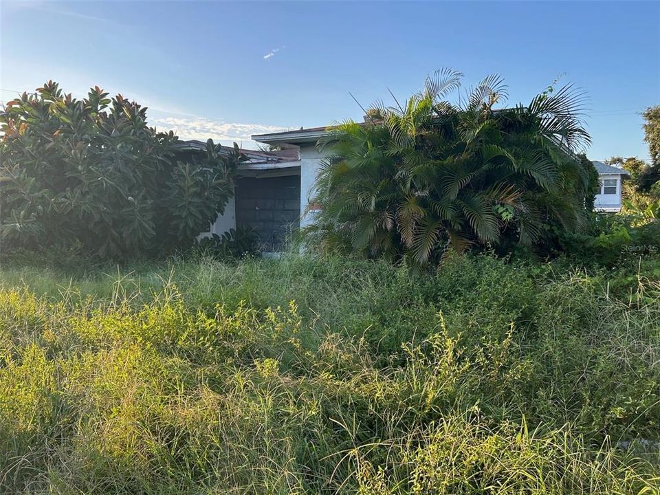 For Sale: $99,900 (3 beds, 0 baths, 1330 Square Feet)