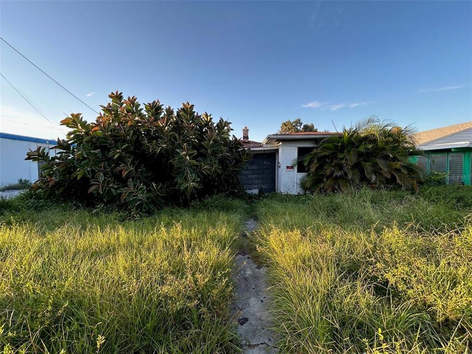For Sale: $99,900 (3 beds, 0 baths, 1330 Square Feet)