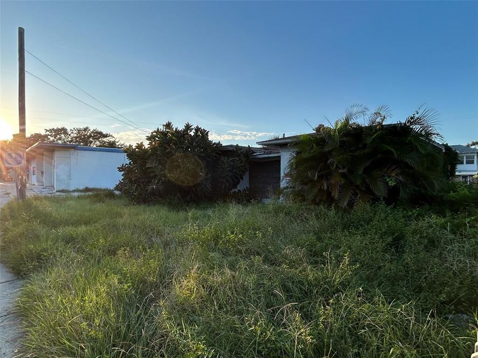 For Sale: $99,900 (3 beds, 0 baths, 1330 Square Feet)