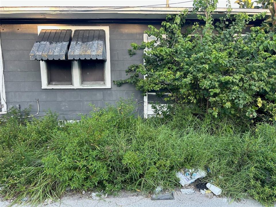 For Sale: $99,900 (3 beds, 0 baths, 1330 Square Feet)