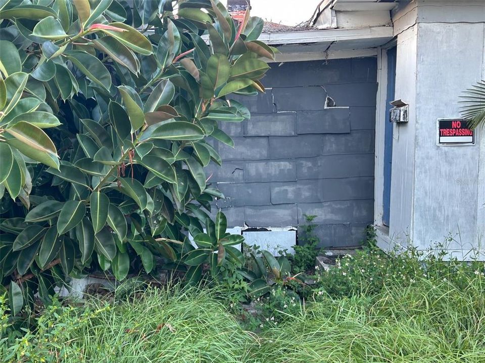 For Sale: $99,900 (3 beds, 0 baths, 1330 Square Feet)