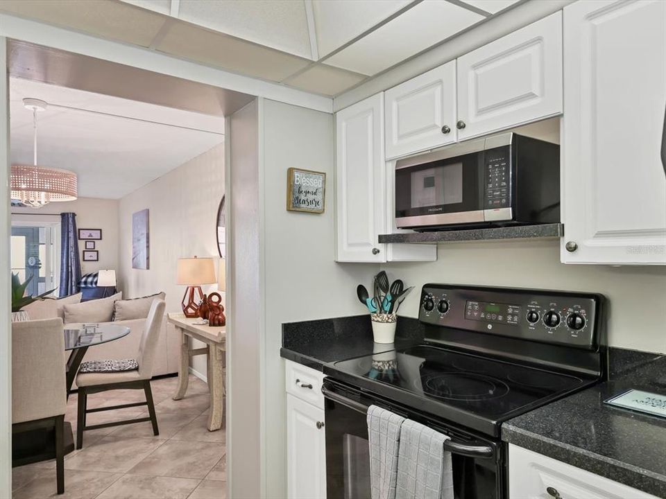 En Venta: $148,000 (2 camas, 2 baños, 828 Pies cuadrados)