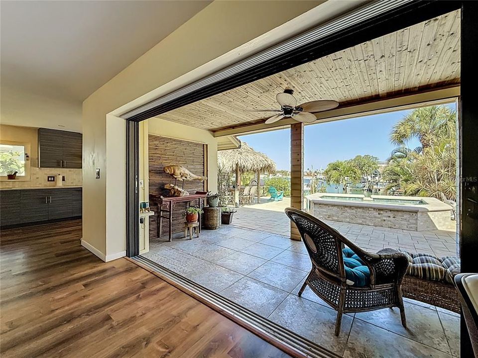For Sale: $1,584,000 (3 beds, 2 baths, 2076 Square Feet)
