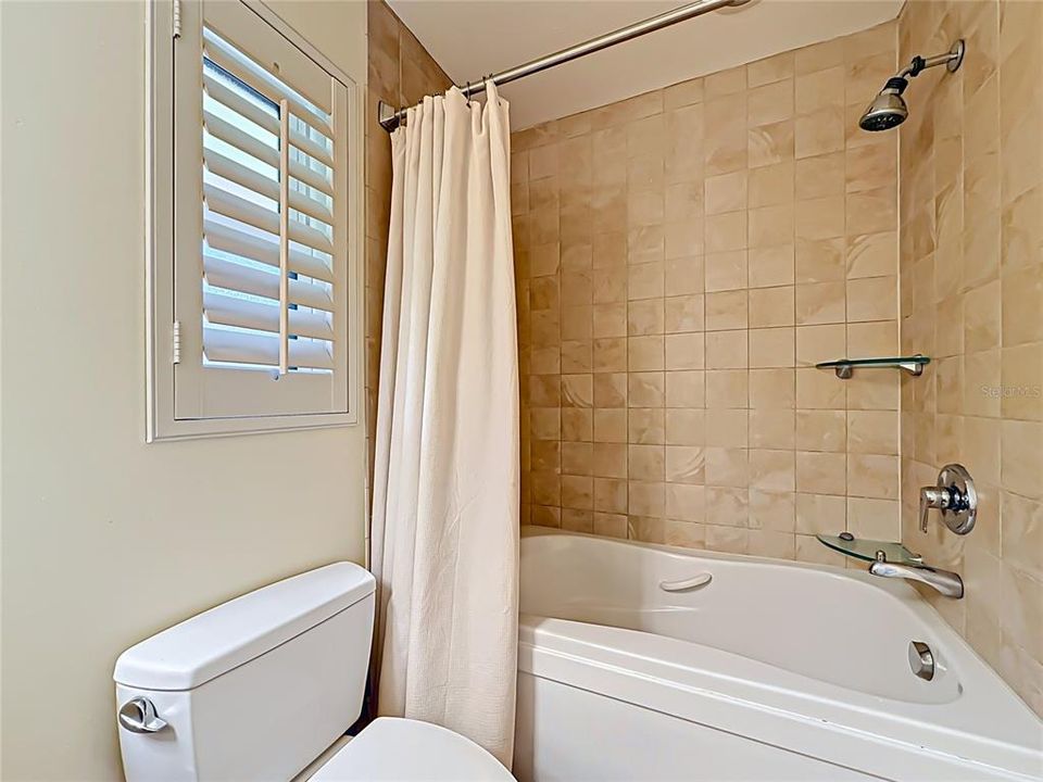 For Sale: $1,584,000 (3 beds, 2 baths, 2076 Square Feet)