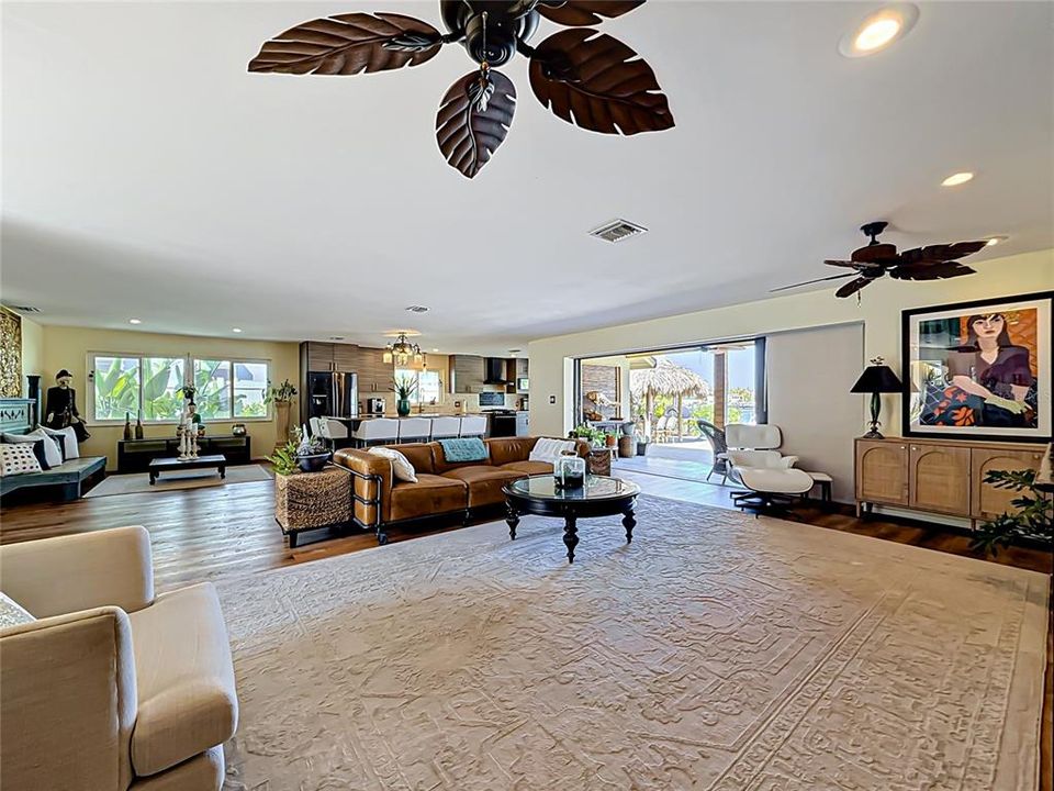 For Sale: $1,584,000 (3 beds, 2 baths, 2076 Square Feet)
