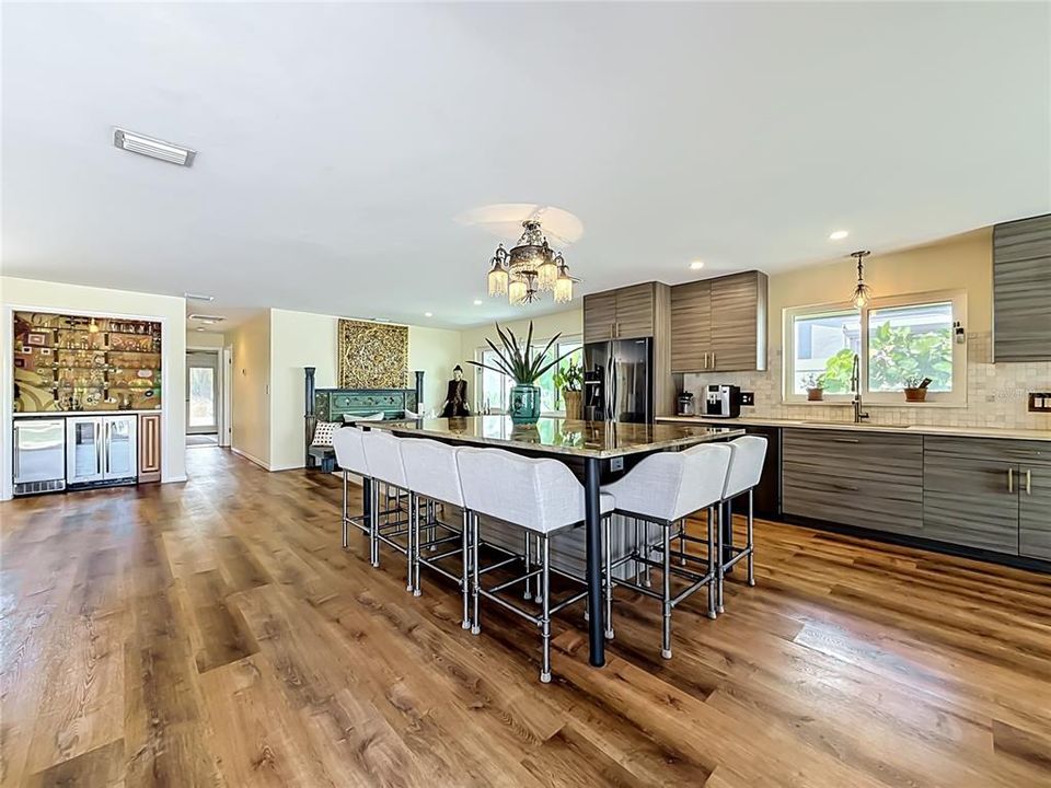 For Sale: $1,584,000 (3 beds, 2 baths, 2076 Square Feet)