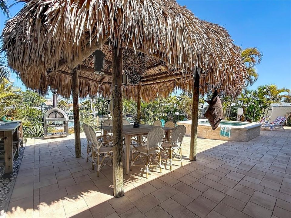 For Sale: $1,584,000 (3 beds, 2 baths, 2076 Square Feet)
