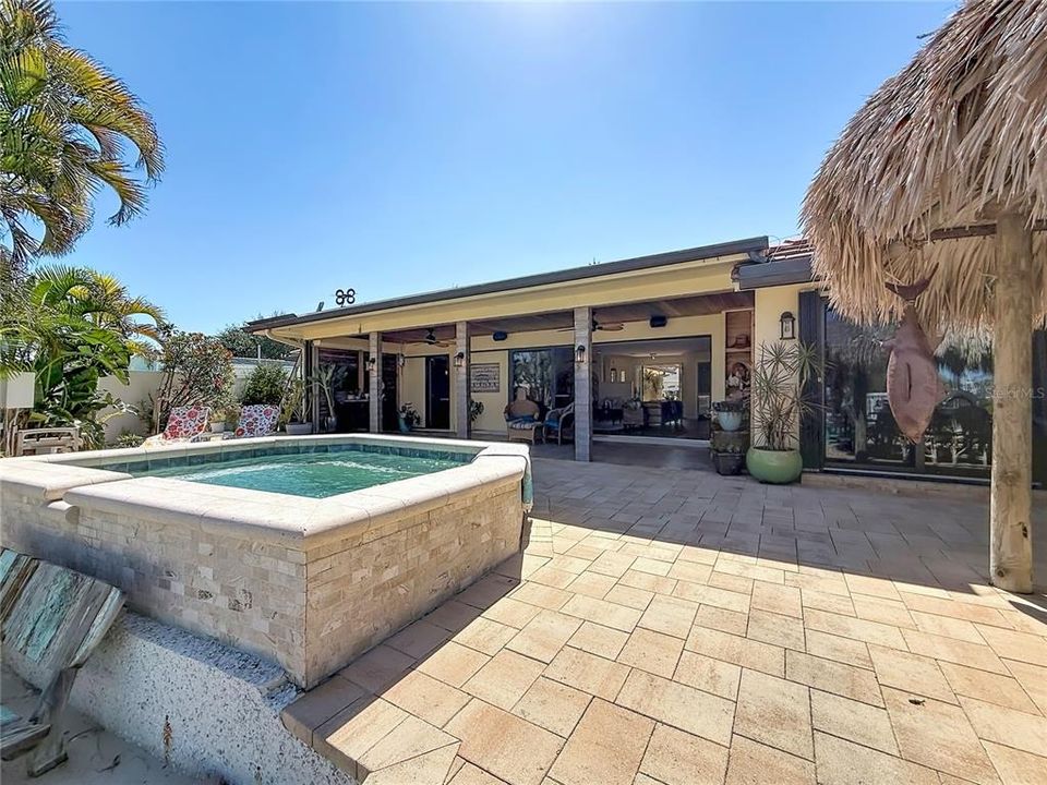 For Sale: $1,584,000 (3 beds, 2 baths, 2076 Square Feet)