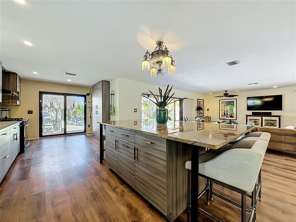 For Sale: $1,584,000 (3 beds, 2 baths, 2076 Square Feet)