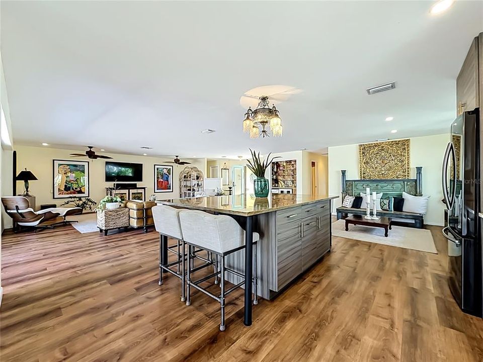 For Sale: $1,584,000 (3 beds, 2 baths, 2076 Square Feet)