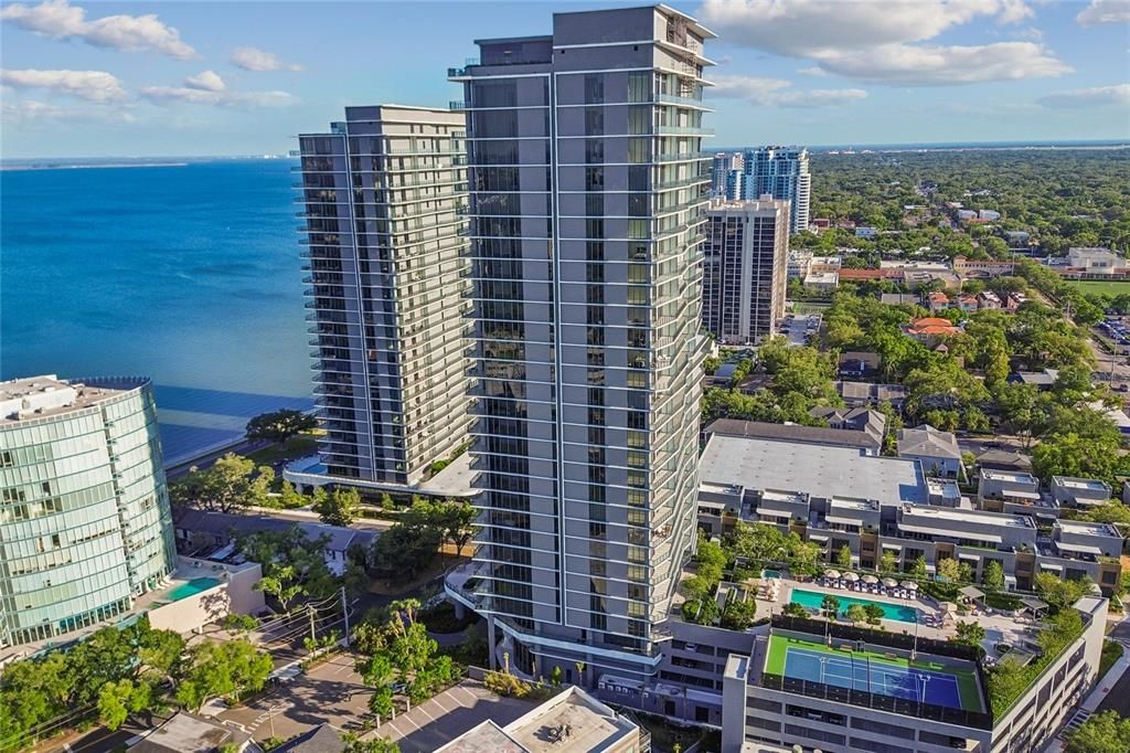 For Rent: $9,995 (2 beds, 2 baths, 1960 Square Feet)