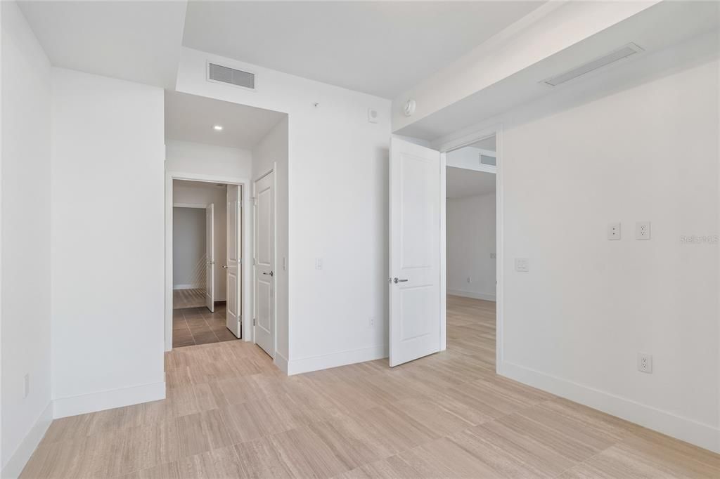 For Rent: $9,995 (2 beds, 2 baths, 1960 Square Feet)