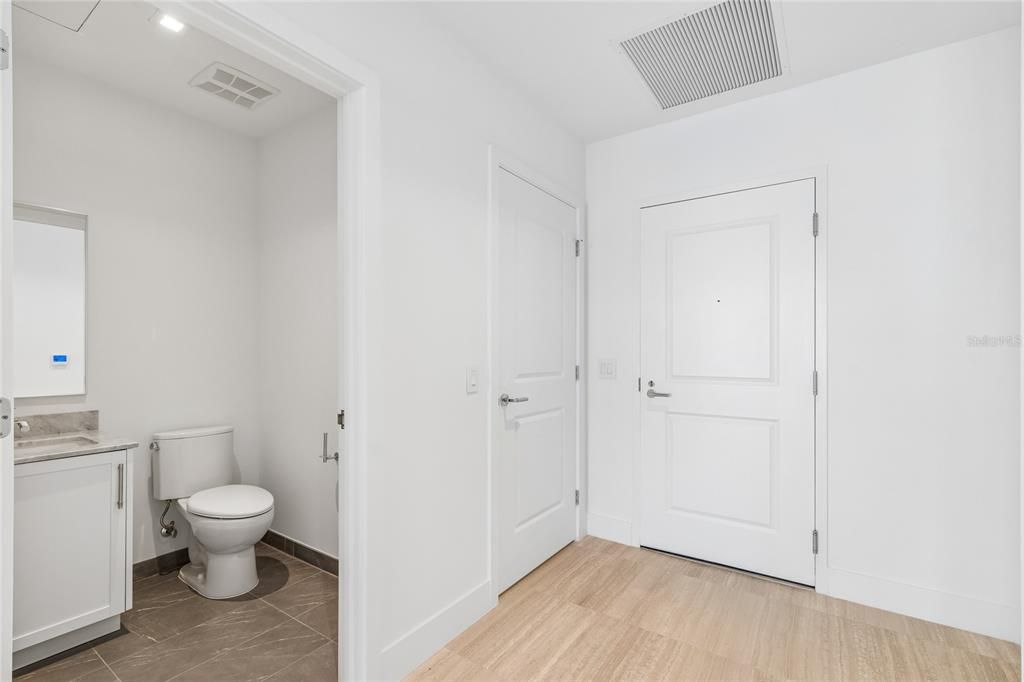 For Rent: $9,995 (2 beds, 2 baths, 1960 Square Feet)