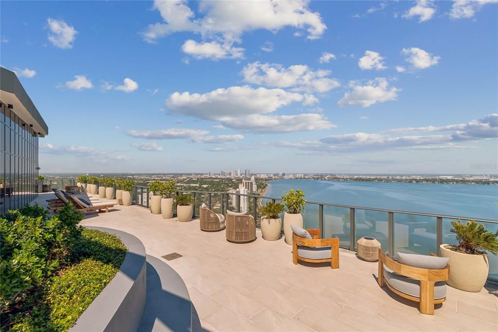 For Rent: $9,995 (2 beds, 2 baths, 1960 Square Feet)