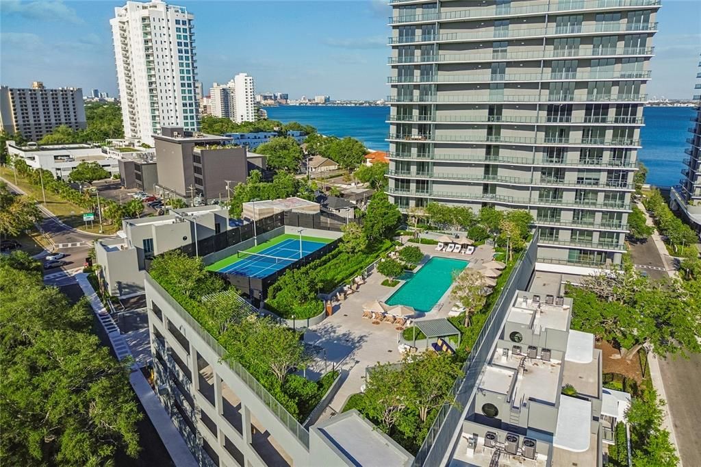 For Rent: $9,995 (2 beds, 2 baths, 1960 Square Feet)